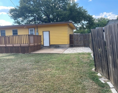 1512 Hilltop Drive - Photo Thumbnail 23