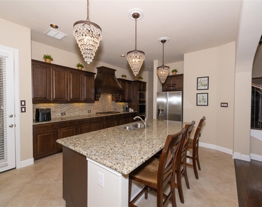 9844 Broiles Lane - Photo Thumbnail 3