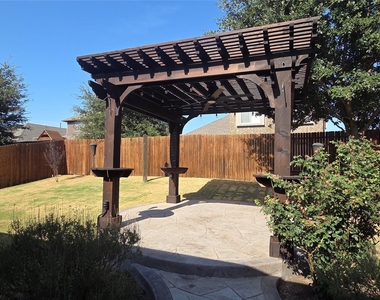 525 Bamborough Drive - Photo Thumbnail 26
