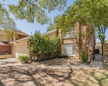 617 Dover Court - Photo Thumbnail 1