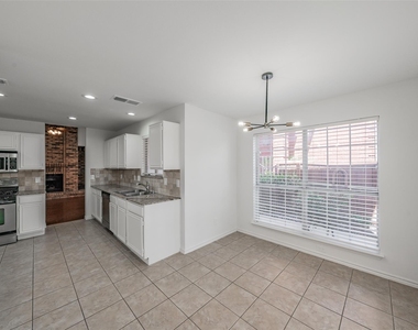 617 Dover Court - Photo Thumbnail 8