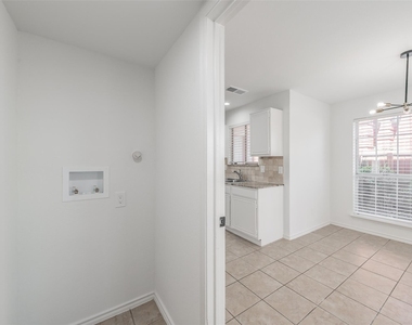 617 Dover Court - Photo Thumbnail 9