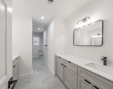 617 Dover Court - Photo Thumbnail 16
