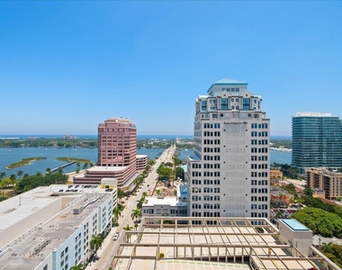 801 S Olive Avenue - Photo Thumbnail 15