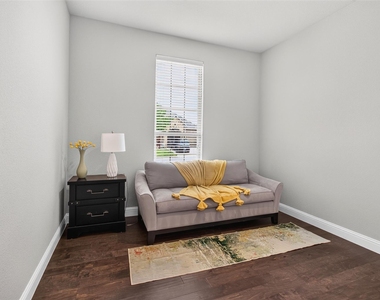 6820 Westbury Drive - Photo Thumbnail 14