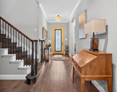 6820 Westbury Drive - Photo Thumbnail 17