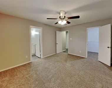 621 Meadowview Drive - Photo Thumbnail 6