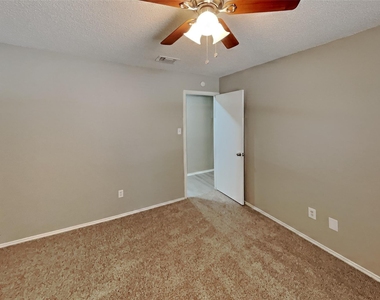 1562 Tiffany Forest Lane - Photo Thumbnail 12