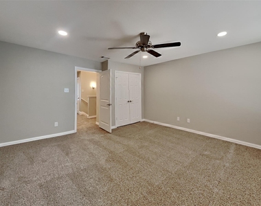 345 Chalkstone Drive - Photo Thumbnail 12