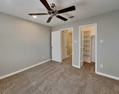 345 Chalkstone Drive - Photo Thumbnail 14