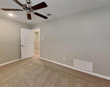 345 Chalkstone Drive - Photo Thumbnail 11