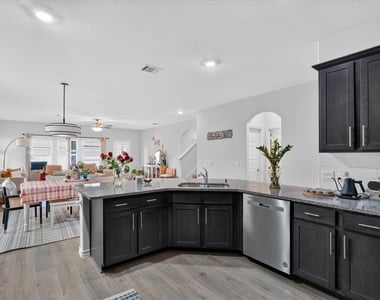 4005 Lockmead Road - Photo Thumbnail 4