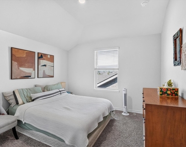 4005 Lockmead Road - Photo Thumbnail 10