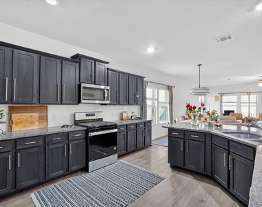 4005 Lockmead Road - Photo Thumbnail 5