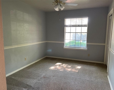 1112 Joanna Circle - Photo Thumbnail 2
