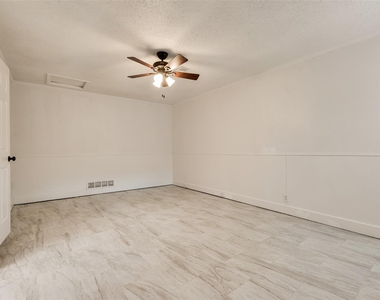 9829 Grove Oaks Valley - Photo Thumbnail 16