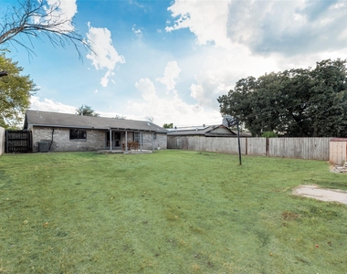 9829 Grove Oaks Valley - Photo Thumbnail 17