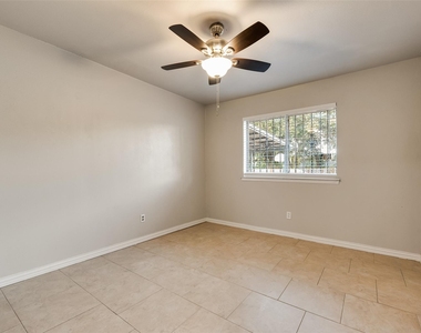 9829 Grove Oaks Valley - Photo Thumbnail 9