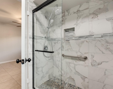 9829 Grove Oaks Valley - Photo Thumbnail 8