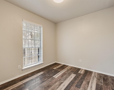 9829 Grove Oaks Valley - Photo Thumbnail 13