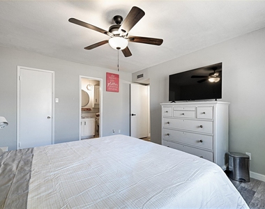 6536 Mesquite Trail - Photo Thumbnail 17