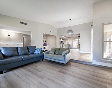 6536 Mesquite Trail - Photo Thumbnail 2