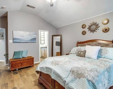 505 Harvard Drive - Photo Thumbnail 8