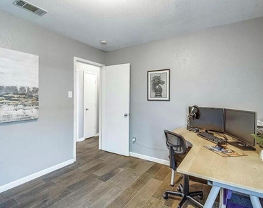 505 Harvard Drive - Photo Thumbnail 10