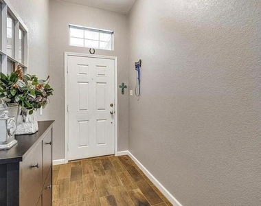 505 Harvard Drive - Photo Thumbnail 1