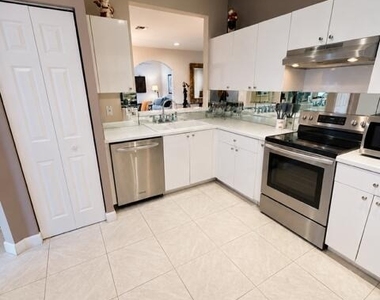 7966 Laina Lane - Photo Thumbnail 5