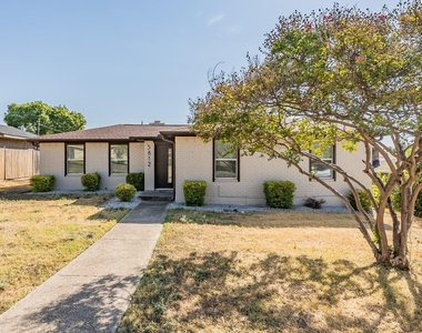 5812 Regatta Circle - Photo Thumbnail 1