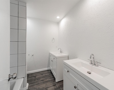 5812 Regatta Circle - Photo Thumbnail 27