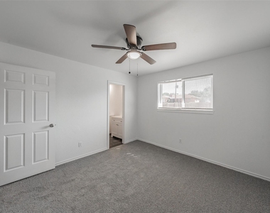 5812 Regatta Circle - Photo Thumbnail 24