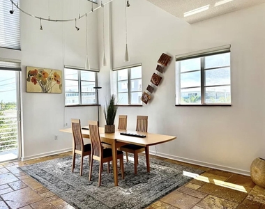 108 Lake Avenue - Photo Thumbnail 2