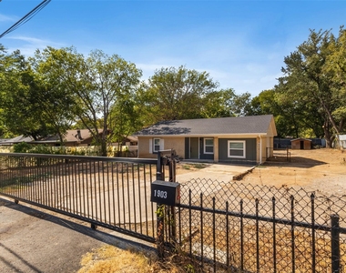 1903 Beauford Road - Photo Thumbnail 1