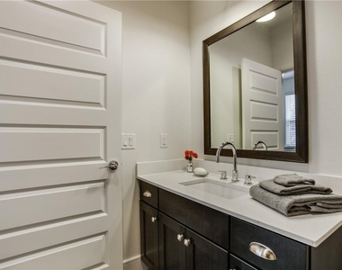 2525 State Street - Photo Thumbnail 2