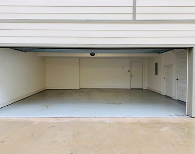 2525 State Street - Photo Thumbnail 26