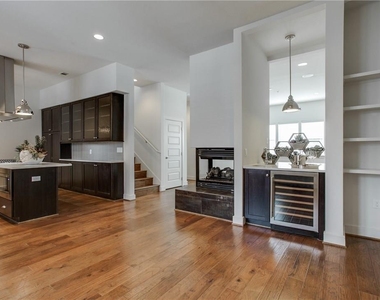 2525 State Street - Photo Thumbnail 8