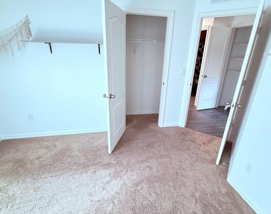 5361 Imagination Drive - Photo Thumbnail 13