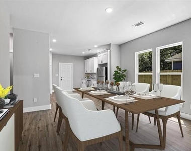 516 E Heron Street - Photo Thumbnail 6