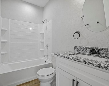 512 E Heron Street - Photo Thumbnail 13