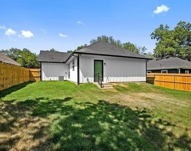 512 E Heron Street - Photo Thumbnail 15
