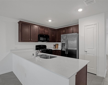 14048 Earlham Street - Photo Thumbnail 3