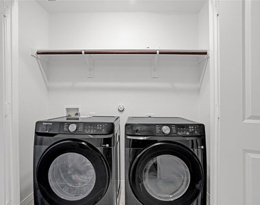 14048 Earlham Street - Photo Thumbnail 11