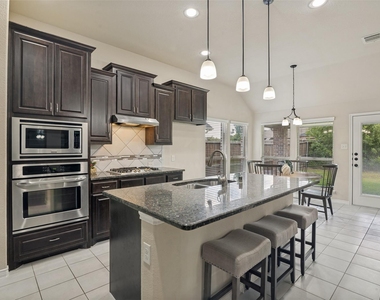 616 Cayden Court - Photo Thumbnail 6
