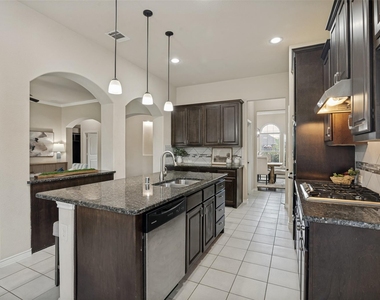 616 Cayden Court - Photo Thumbnail 7