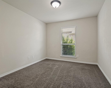 616 Cayden Court - Photo Thumbnail 19