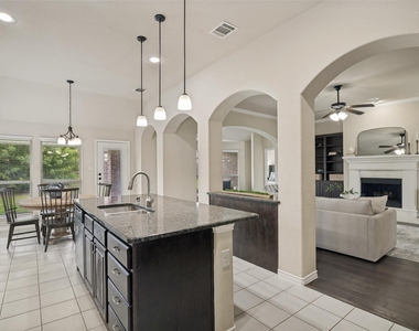 616 Cayden Court - Photo Thumbnail 5
