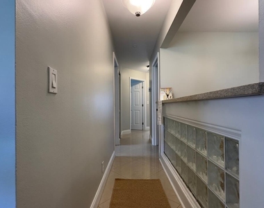 5811 Nw 57th Avenue - Photo Thumbnail 11
