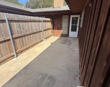 4613 Ranch View Road - Photo Thumbnail 29